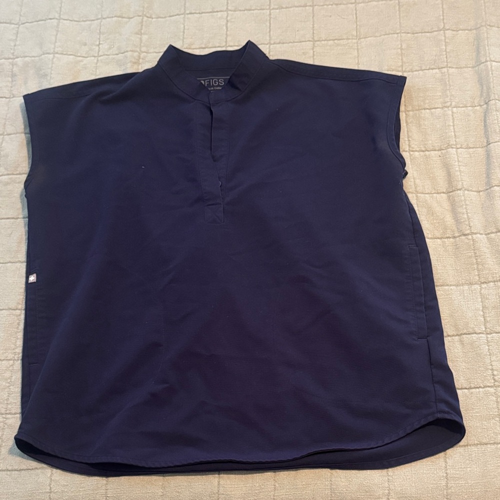 Figs Women’s Navy Blue Rafael Top